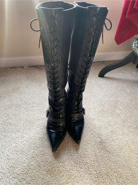 Black Lace-Up Knee-High Pointed Toe Boots